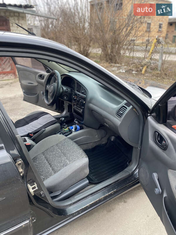 Седан Daewoo Lanos 2008 в Дубні