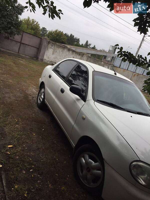 Седан Daewoo Lanos 2003 в Киеве