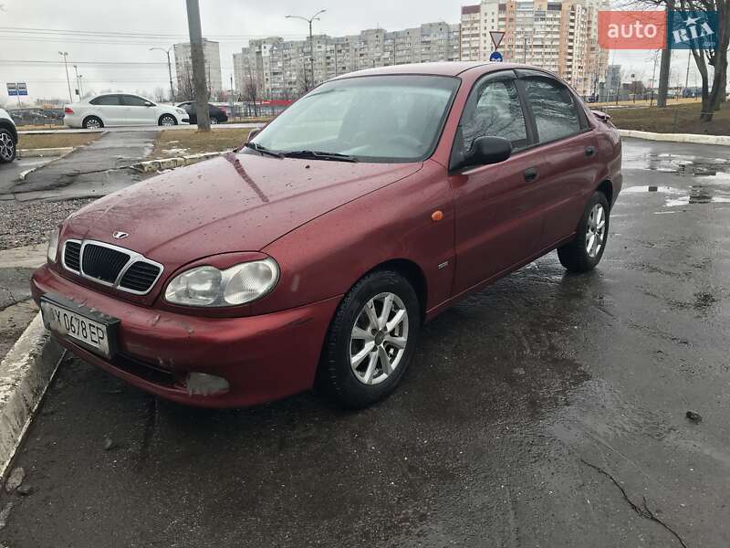 Седан Daewoo Lanos 2002 в Харькове