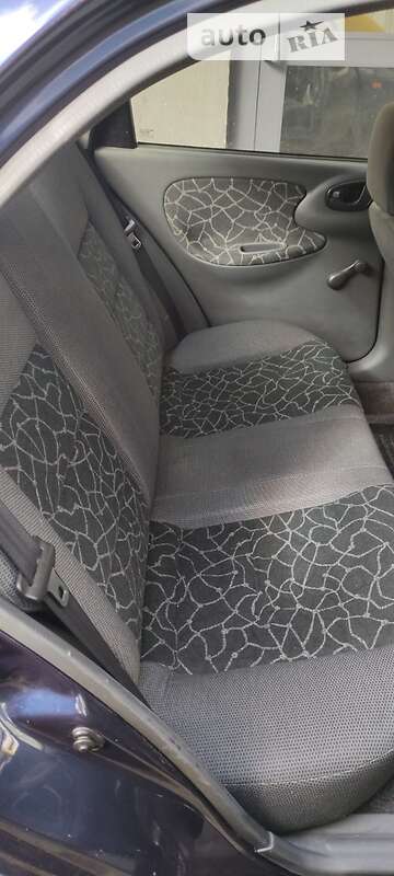 Седан Daewoo Lanos 2004 в Ивано-Франковске