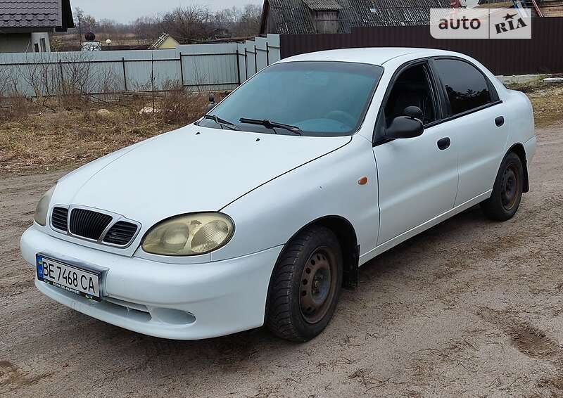 Седан Daewoo Lanos 2004 в Киеве