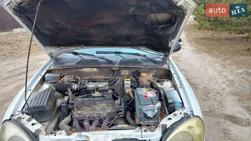 Седан Daewoo Lanos 2004 в Киеве