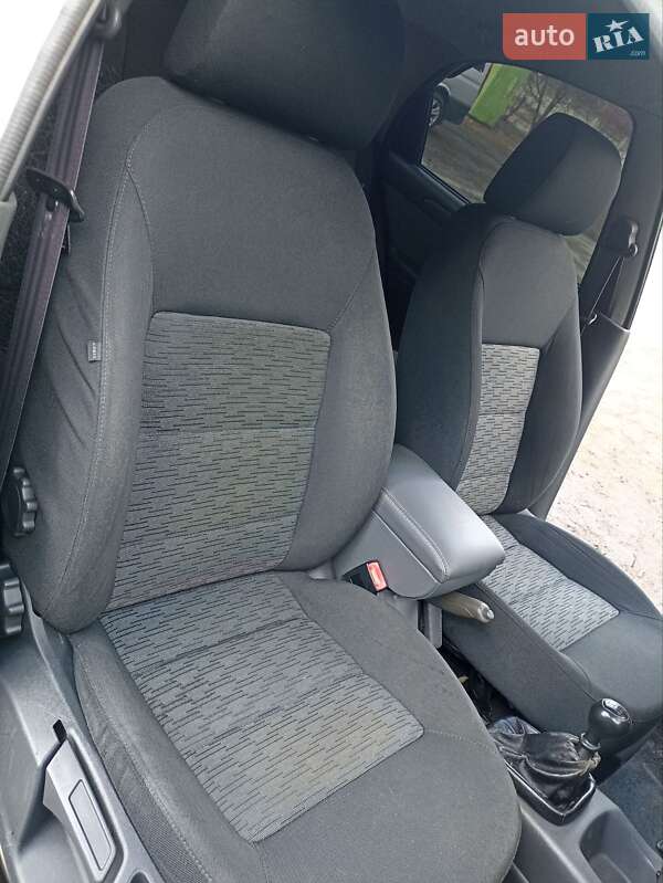 Седан Daewoo Lanos 2010 в Києві