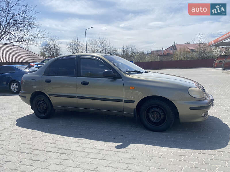 Седан Daewoo Lanos 2004 в Львове