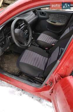 Седан Daewoo Lanos 1999 в Ужгороде