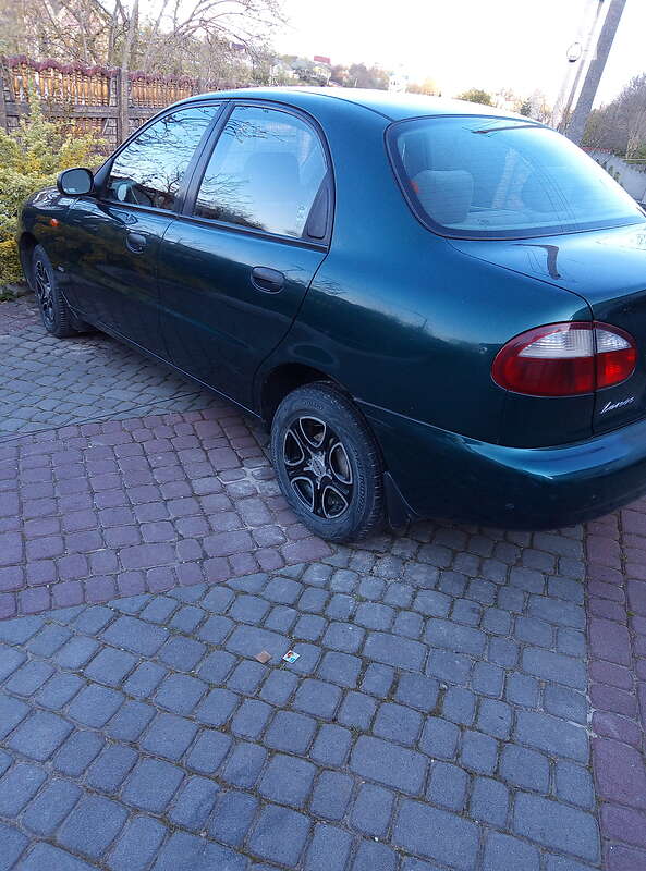 Седан Daewoo Lanos 2003 в Львове