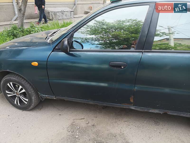 Внедорожник / Кроссовер Daewoo Lanos 1998 в Белгороде-Днестровском