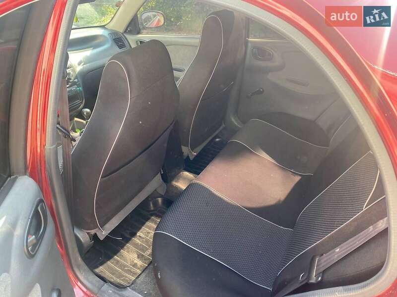 Седан Daewoo Lanos 2006 в Овруче