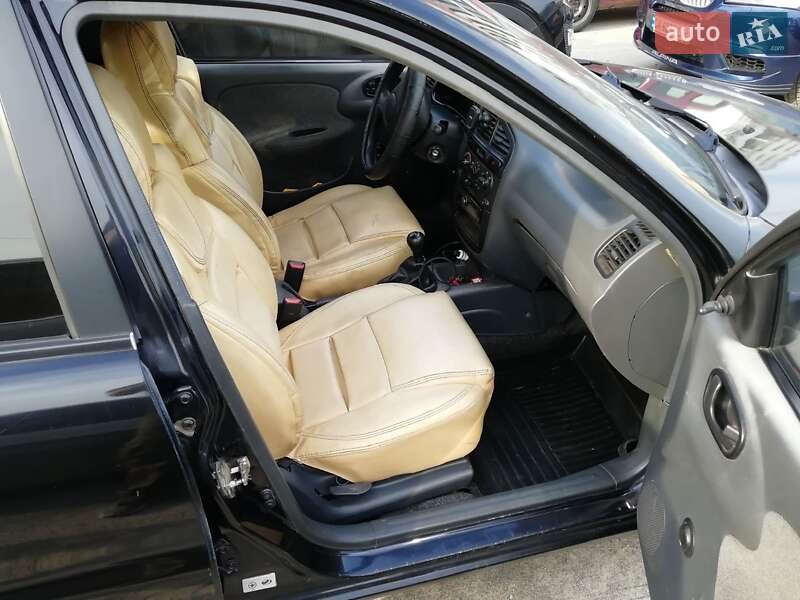 Седан Daewoo Lanos 2006 в Киеве