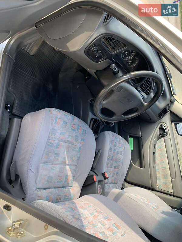 Седан Daewoo Lanos 2005 в Бориславе