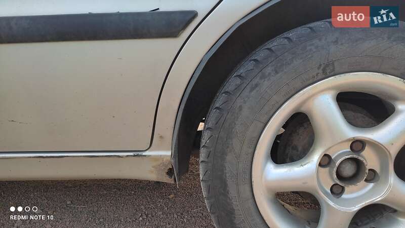 Седан Daewoo Lanos 2002 в Черняхове