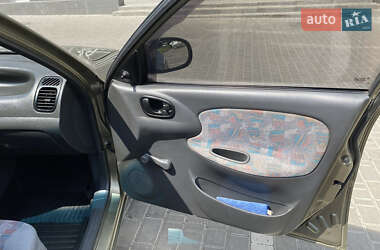 Седан Daewoo Lanos 2002 в Хмельницком