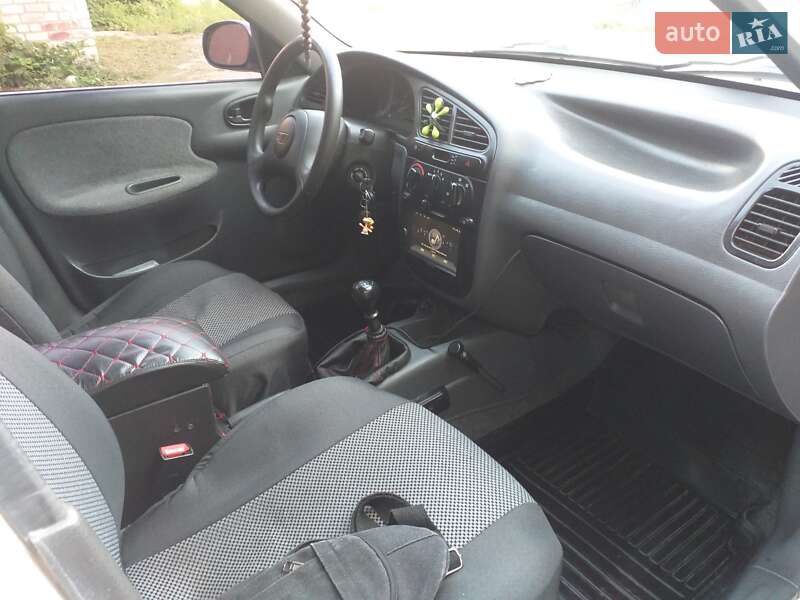 Седан Daewoo Lanos 2004 в Харькове