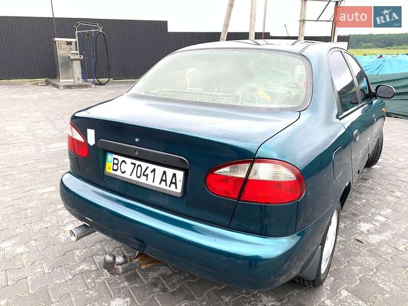 Седан Daewoo Lanos 2004 в Львове