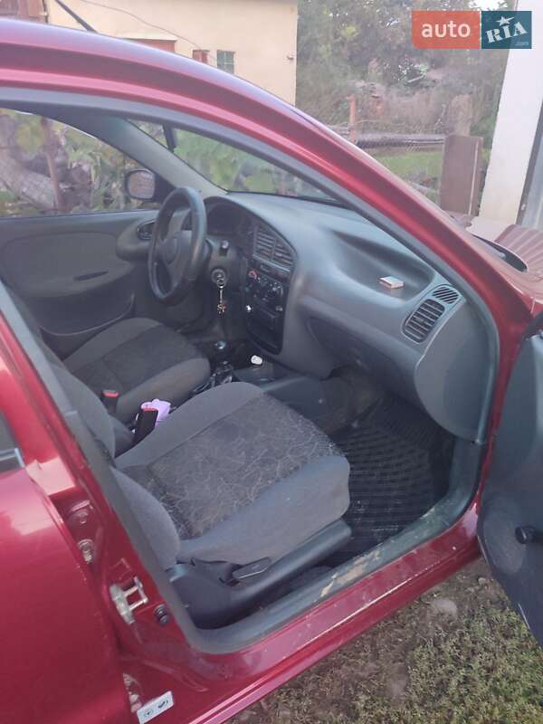 Седан Daewoo Lanos 2006 в Стрые