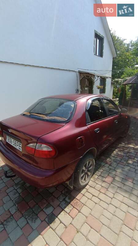 Седан Daewoo Lanos 2003 в Тячеве