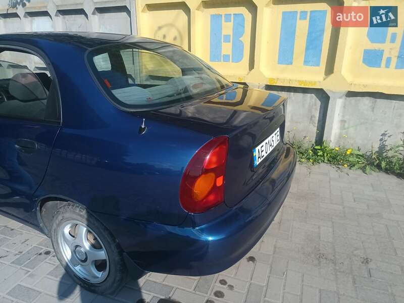 Седан Daewoo Lanos 2005 в Дніпрі