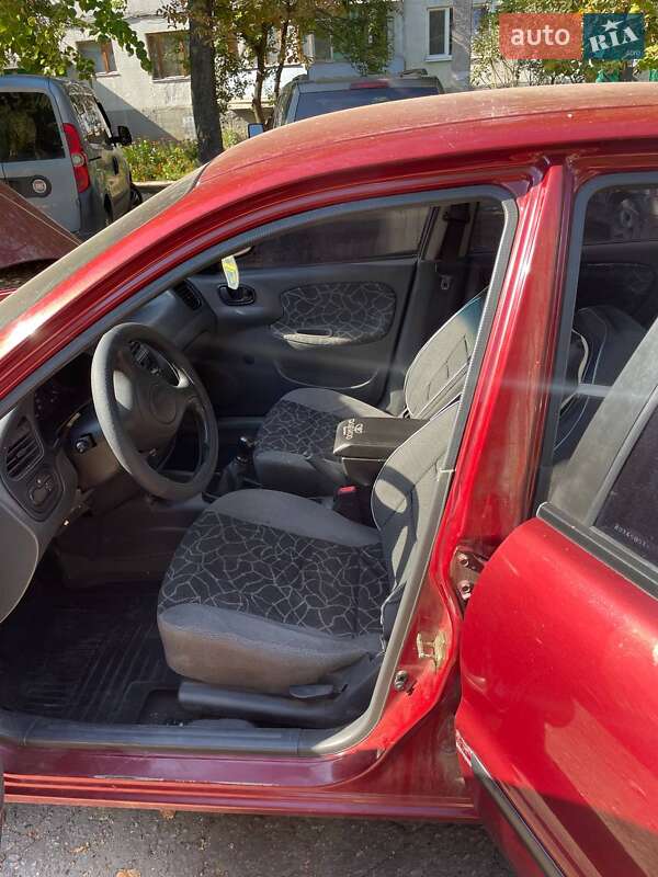Седан Daewoo Lanos 2002 в Харькове фото 5 Седан Daewoo Lanos 2002 в Харькове