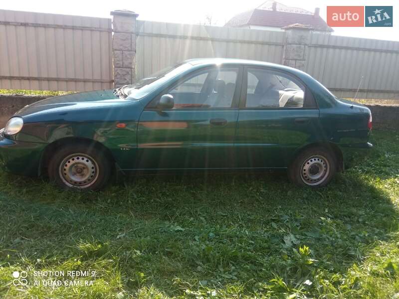 Седан Daewoo Lanos 2002 в Ужгороде