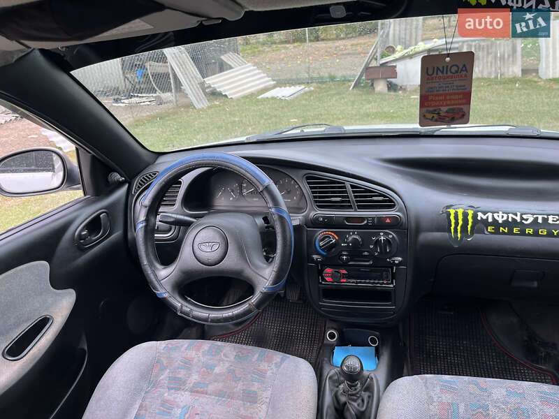 Седан Daewoo Lanos 1998 в Городке