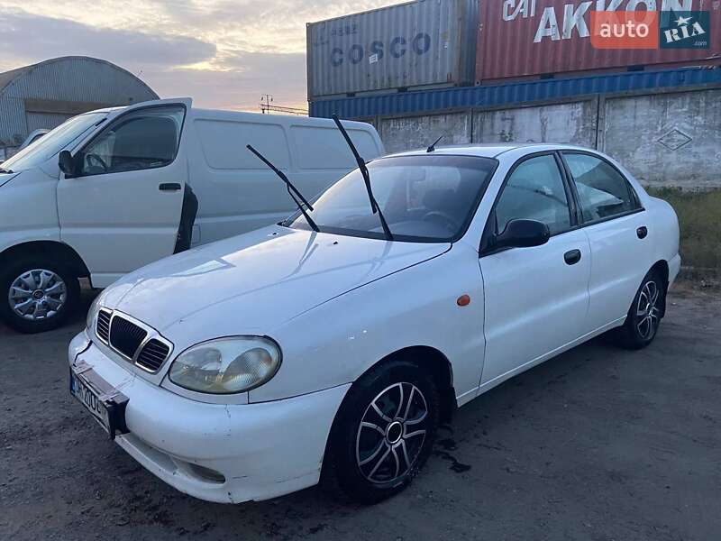 Седан Daewoo Lanos 2004 в Одессе