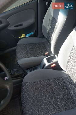 Седан Daewoo Lanos 2004 в Киеве