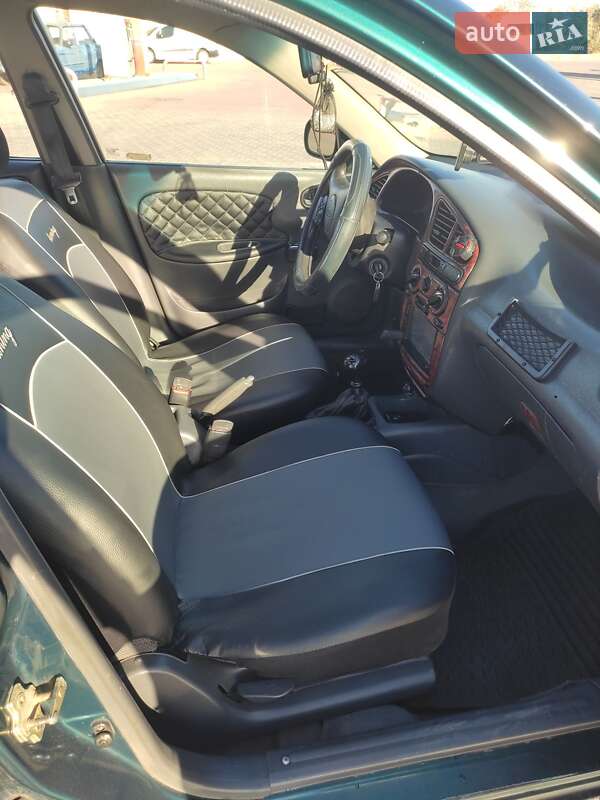 Седан Daewoo Lanos 2002 в Болграде