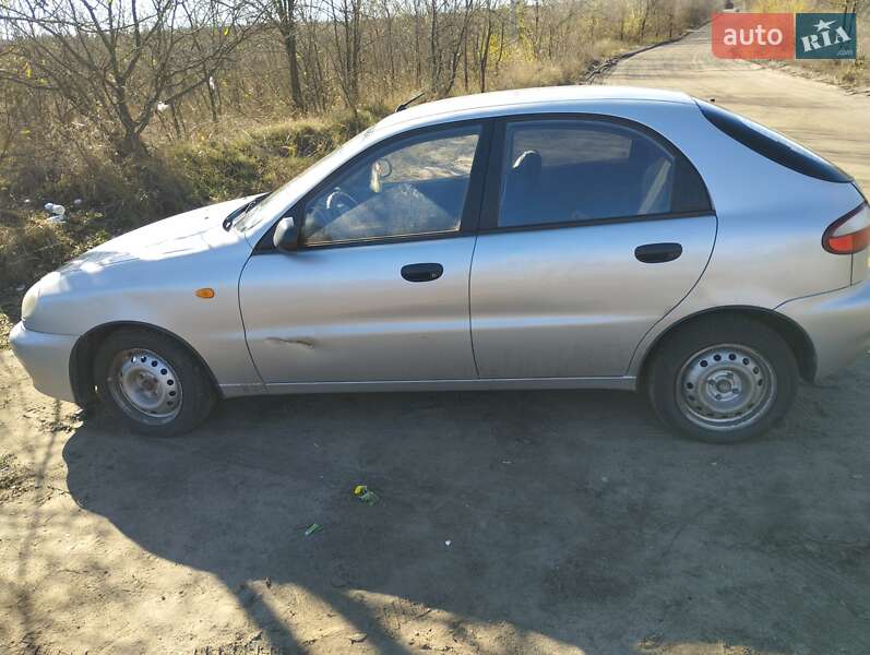 Хэтчбек Daewoo Lanos 2006 в Южноукраинске фото Хэтчбек Daewoo Lanos 2006 в Южноукраинске
