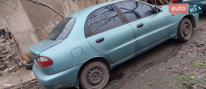 Седан Daewoo Lanos 1998 в Кривом Роге
