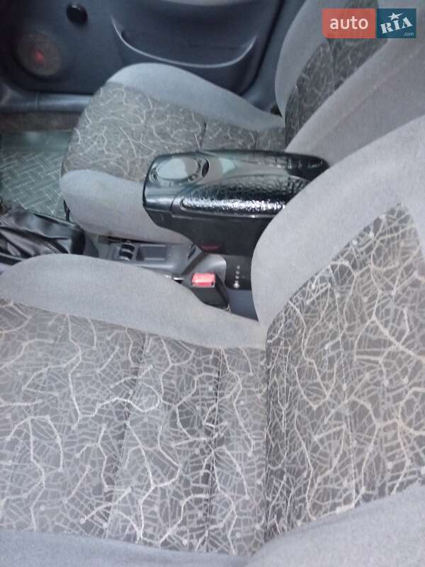 Седан Daewoo Lanos 2004 в Каменец-Подольском