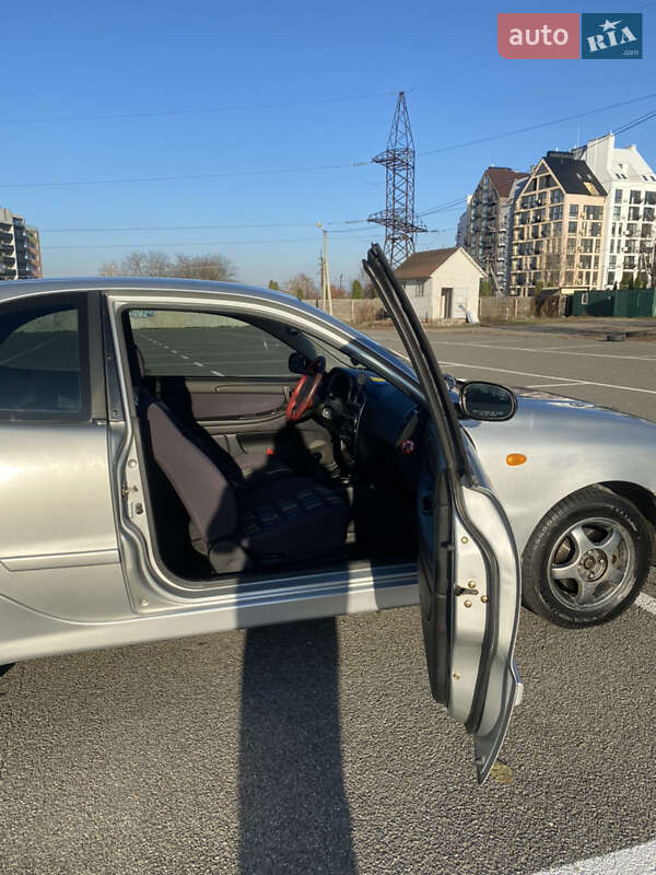 Хетчбек Daewoo Lanos 2003 в Софіївській Борщагівці