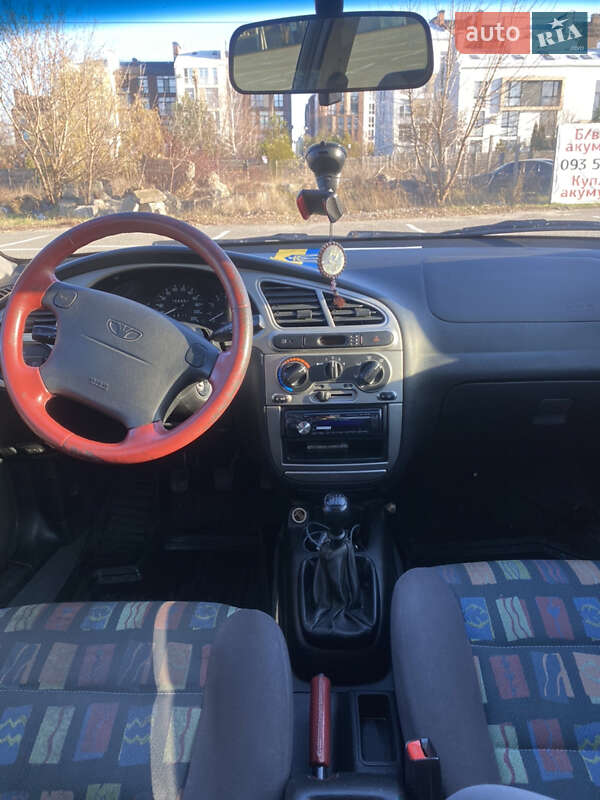 Хетчбек Daewoo Lanos 2003 в Софіївській Борщагівці