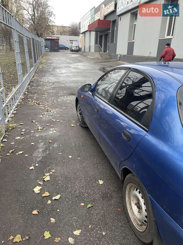 Седан Daewoo Lanos 1998 в Кривом Роге