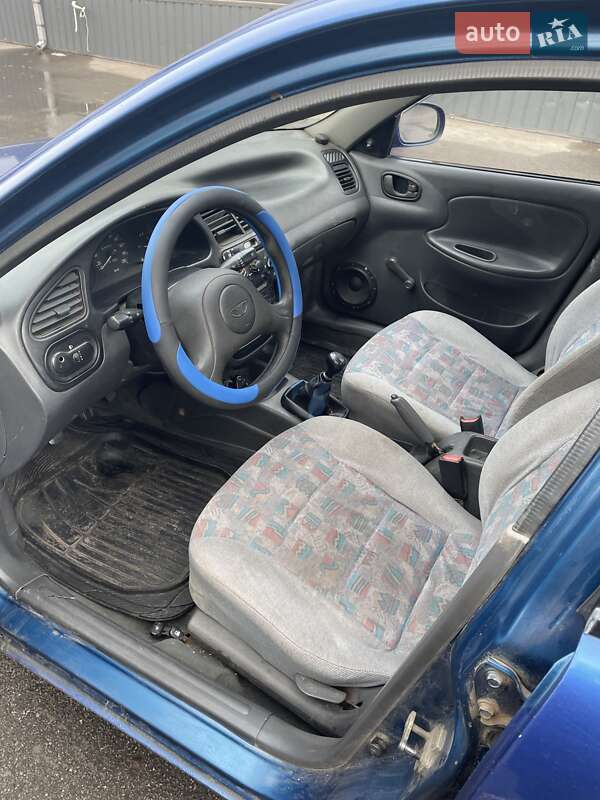 Седан Daewoo Lanos 1998 в Кривом Роге