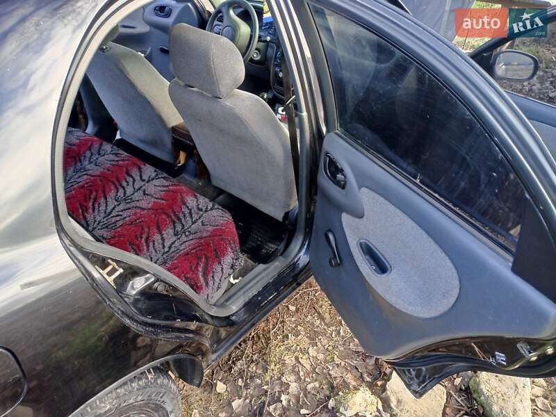 Седан Daewoo Lanos 2006 в Семеновке