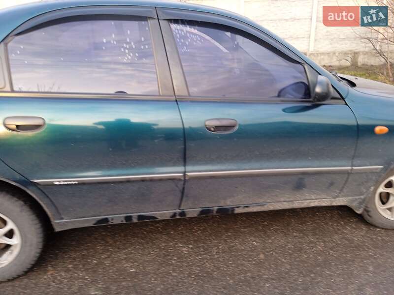 Седан Daewoo Lanos 2001 в Днепре