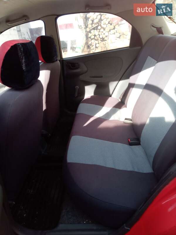 Седан Daewoo Lanos 2008 в Нежине