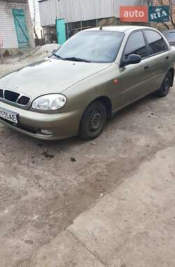 Седан Daewoo Lanos 2002 в Дніпрі