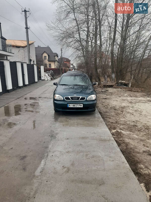Седан Daewoo Lanos 2001 в Киеве