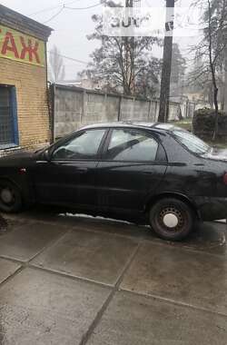 Седан Daewoo Lanos 1999 в Киеве