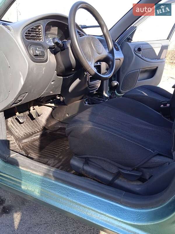 Седан Daewoo Lanos 2008 в Каневе