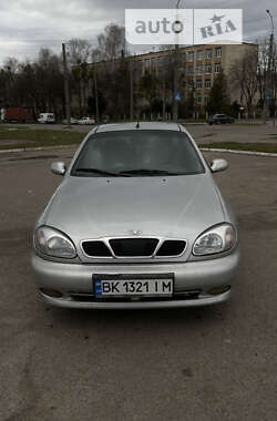 Седан Daewoo Lanos 2006 в Ровно