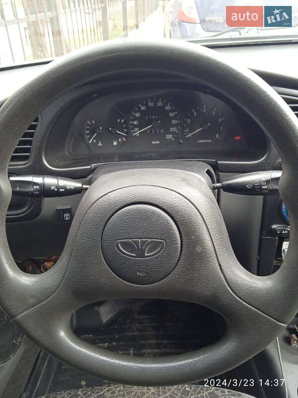 Седан Daewoo Lanos 2004 в Казатине