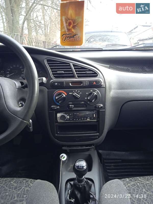 Седан Daewoo Lanos 2004 в Козятині
