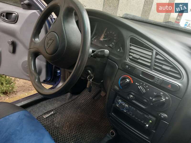 Седан Daewoo Lanos 2008 в Хусті