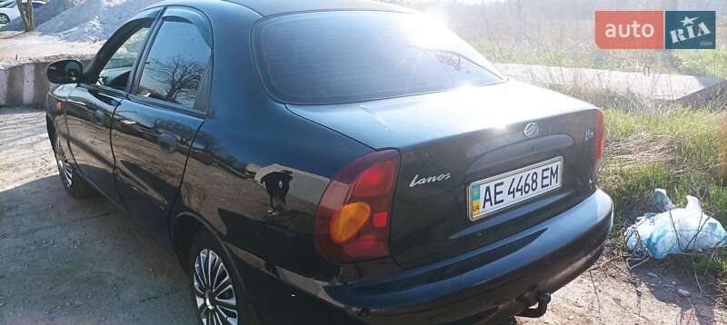 Седан Daewoo Lanos 2011 в Синельниковому