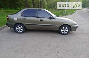 Седан Daewoo Lanos 2004 в Каневе