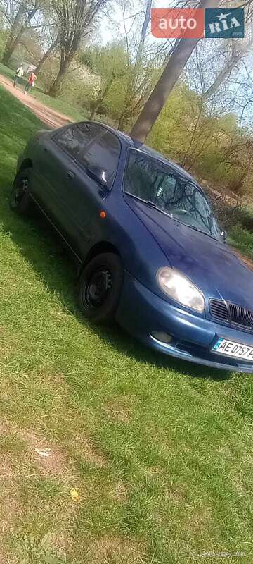 Седан Daewoo Lanos 1998 в Кривом Роге