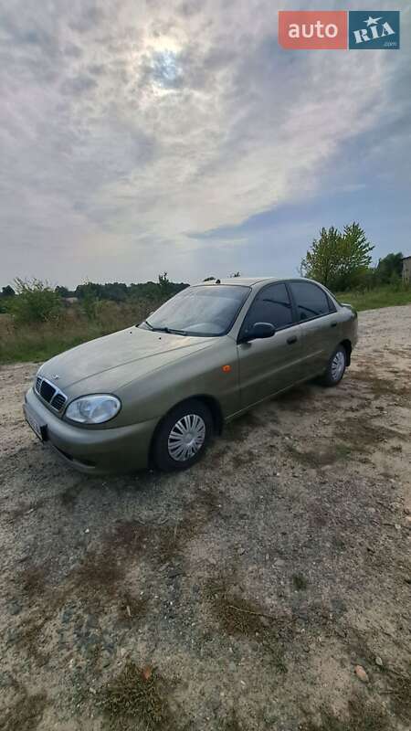 Седан Daewoo Lanos 2005 в Яворові