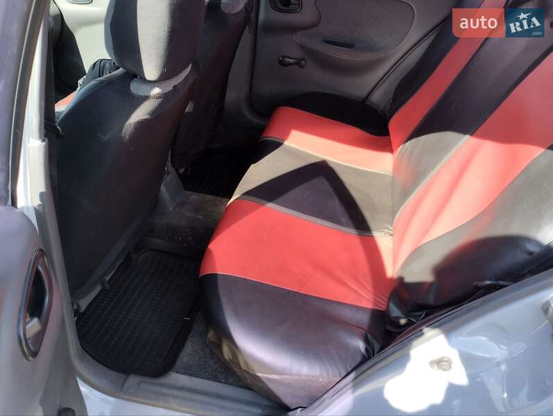 Седан Daewoo Lanos 2006 в Стрию